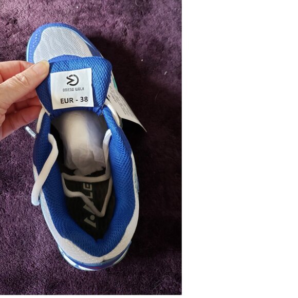 Omega Walk Women's Walking Shoes - Brand New! Never worn! - Picture 3 of 3